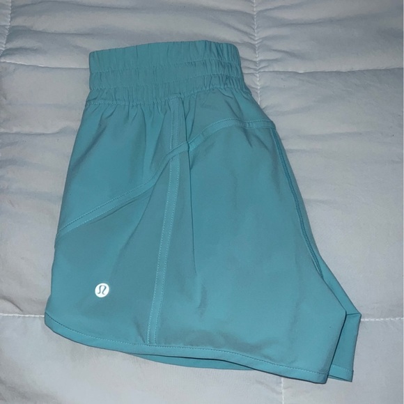 Lululemon - Picture 2 of 6